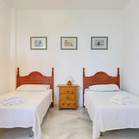 Hermosa Con Piscina Cerca Del Mar إِستيبونا